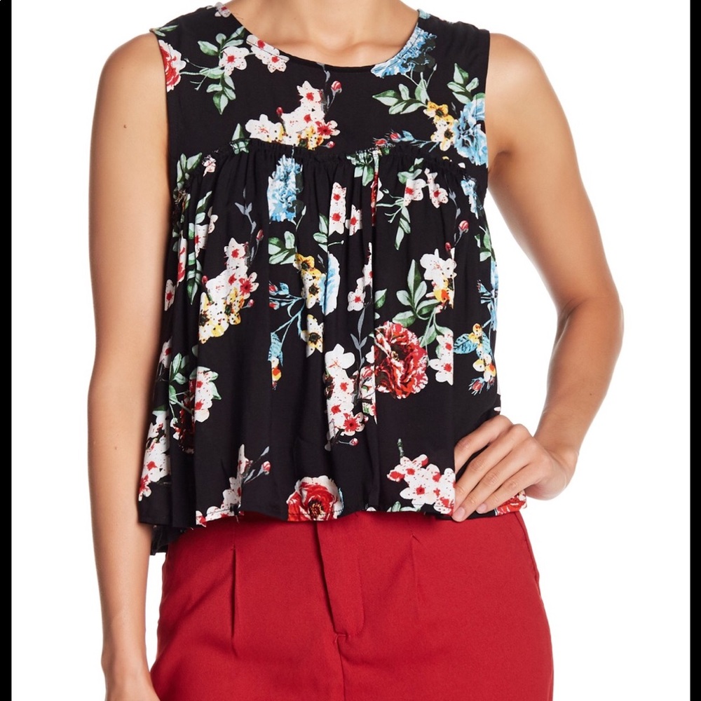 New New Romeo & Juliet Couture Boho Style Floral Ruche Pleated Top